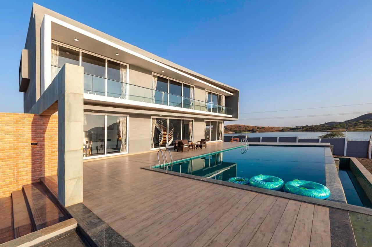 Stayvista'S Bellisimo Panorama - Lakeside Oasis With Infinity Pool, Modern Interiors, Open-To-Sky Bathtub, And Lush Green Lawn Nashik Luaran gambar