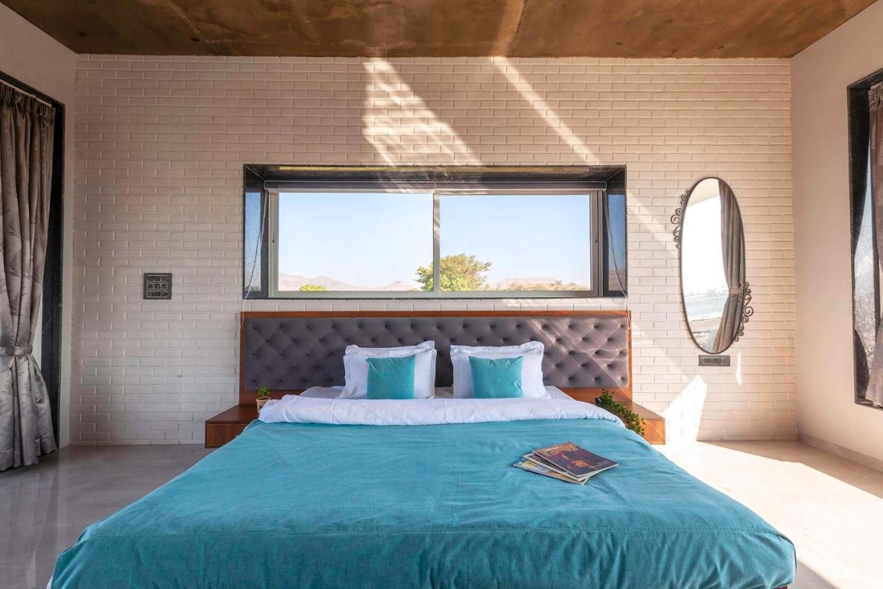 Stayvista'S Bellisimo Panorama - Lakeside Oasis With Infinity Pool, Modern Interiors, Open-To-Sky Bathtub, And Lush Green Lawn Nashik Luaran gambar