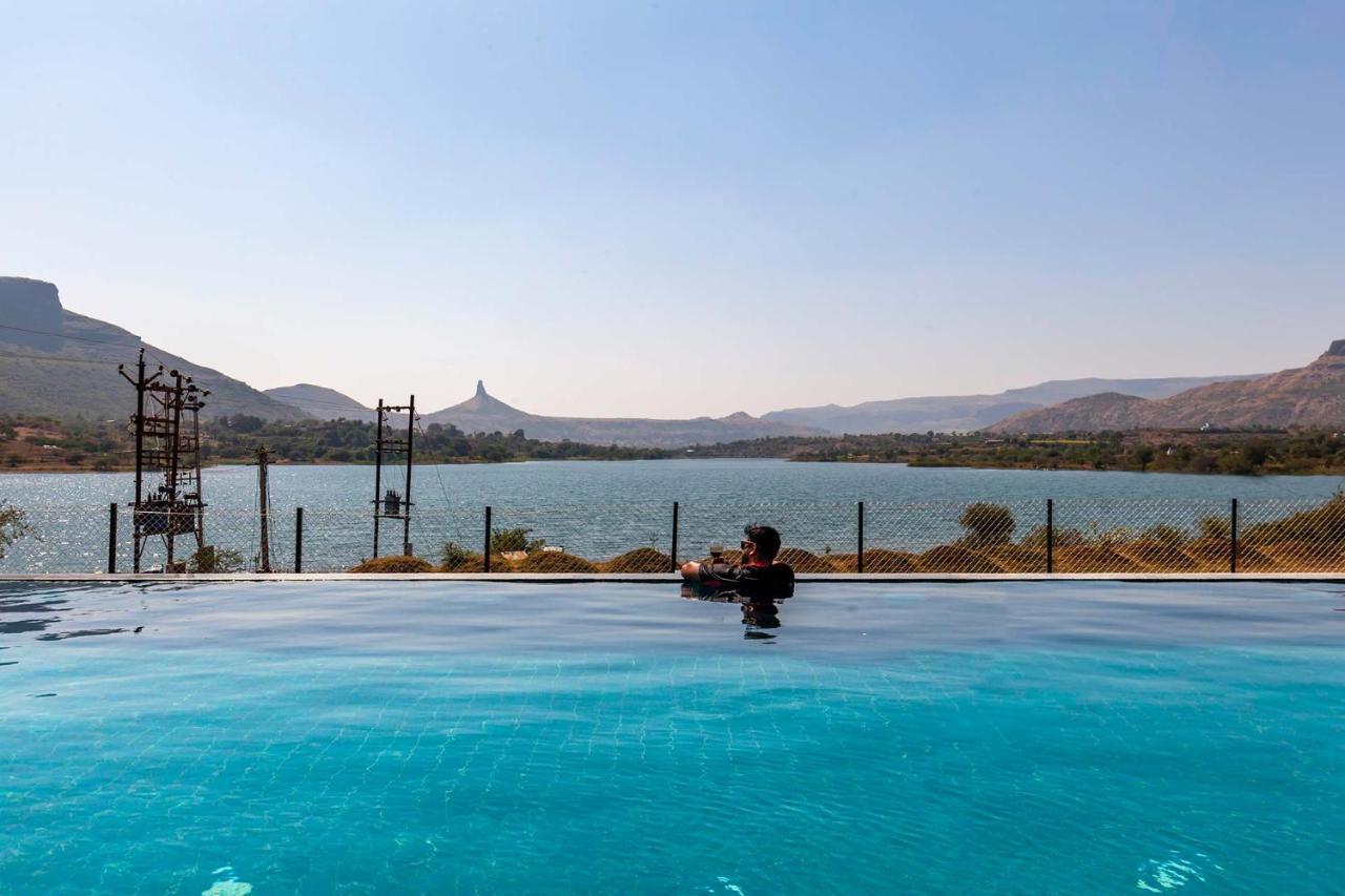 Stayvista'S Bellisimo Panorama - Lakeside Oasis With Infinity Pool, Modern Interiors, Open-To-Sky Bathtub, And Lush Green Lawn Nashik Luaran gambar